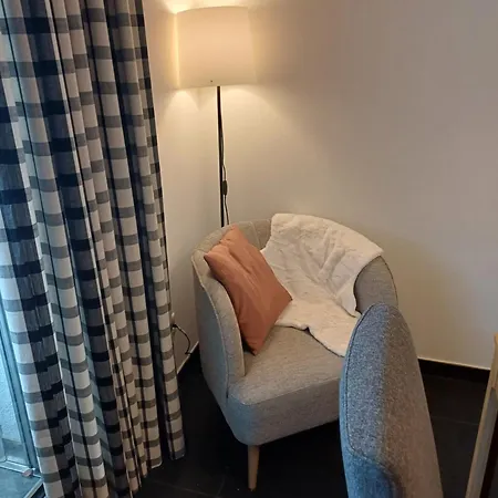 Spacieux - 2 A Coucher Incl Jacuzzi Prive Apartament *