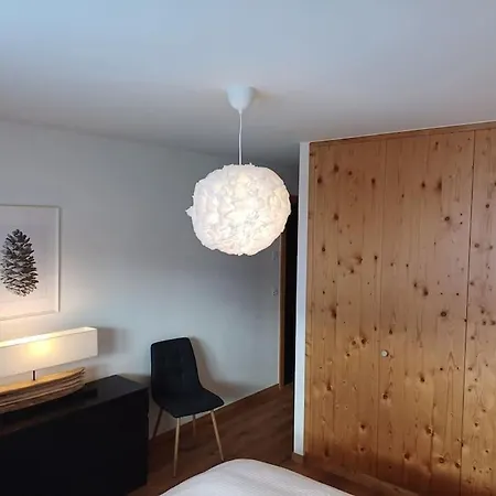 Spacieux - 2 A Coucher Incl Jacuzzi Prive דירה