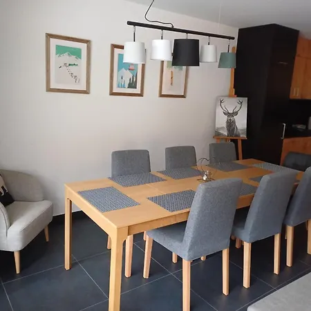 Spacieux - 2 A Coucher Incl Jacuzzi Prive Leukerbad