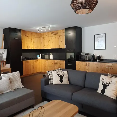 Spacieux - 2 A Coucher Incl Jacuzzi Prive דירה *