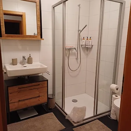 Spacieux - 2 à Coucher Incl Jacuzzi Privé Appartamento Leukerbad