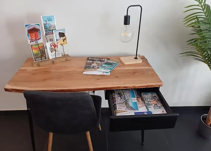 Spacieux - 2 A Coucher Incl Jacuzzi Prive شقة