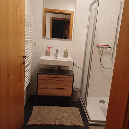Apartment Spacieux - 2 A Coucher Incl Jacuzzi Prive *