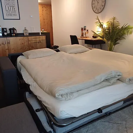 Spacieux - 2 A Coucher Incl Jacuzzi Prive Apartment