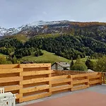 Spacieux - 2 A Coucher Incl Jacuzzi Prive * לויקרבאד