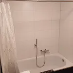 Spacieux - 2 A Coucher Incl Jacuzzi Prive