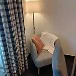 Spacieux - 2 A Coucher Incl Jacuzzi Prive דירה *