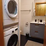 Spacieux - 2 A Coucher Incl Jacuzzi Prive דירה